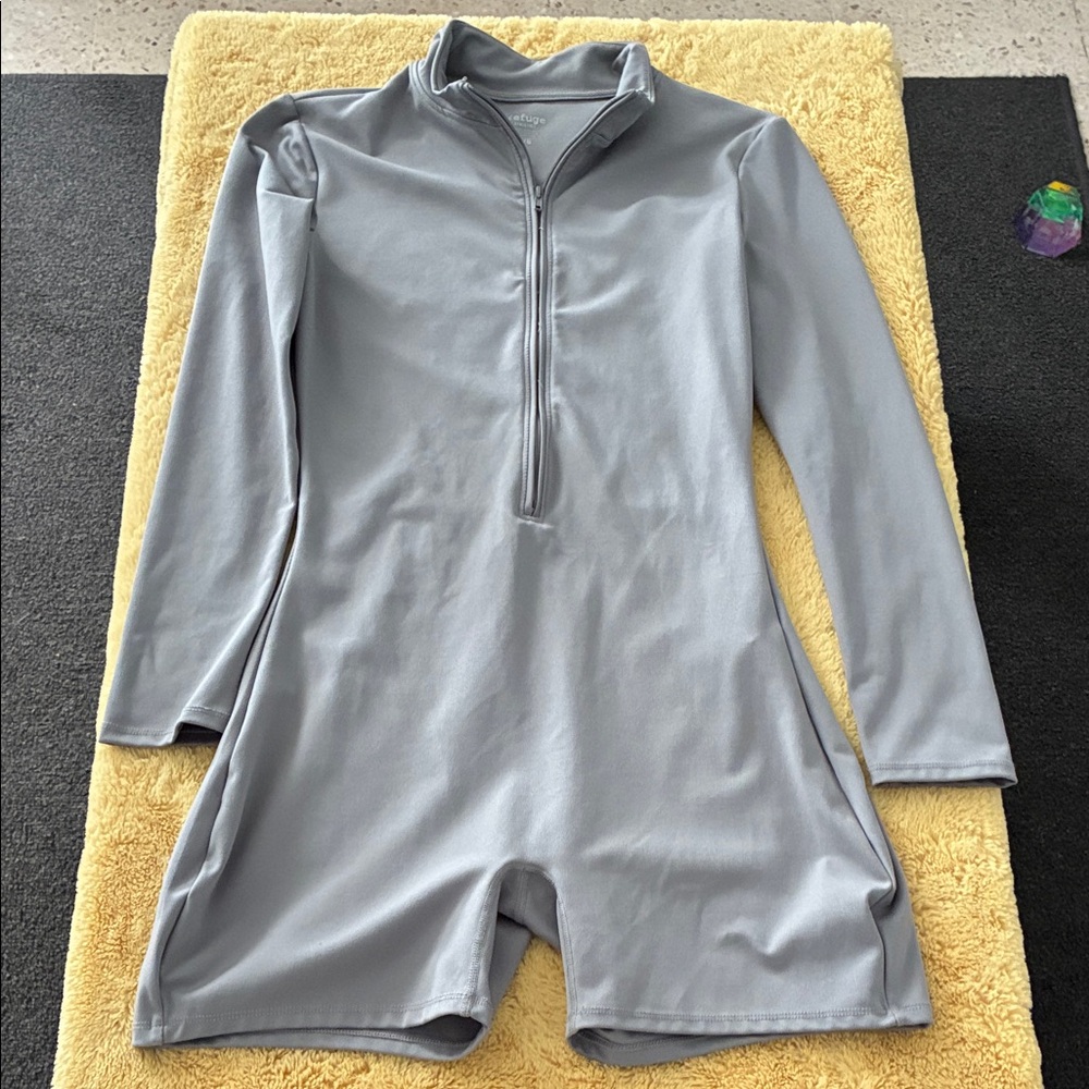Refuge Kids Gray Swim Rashguard